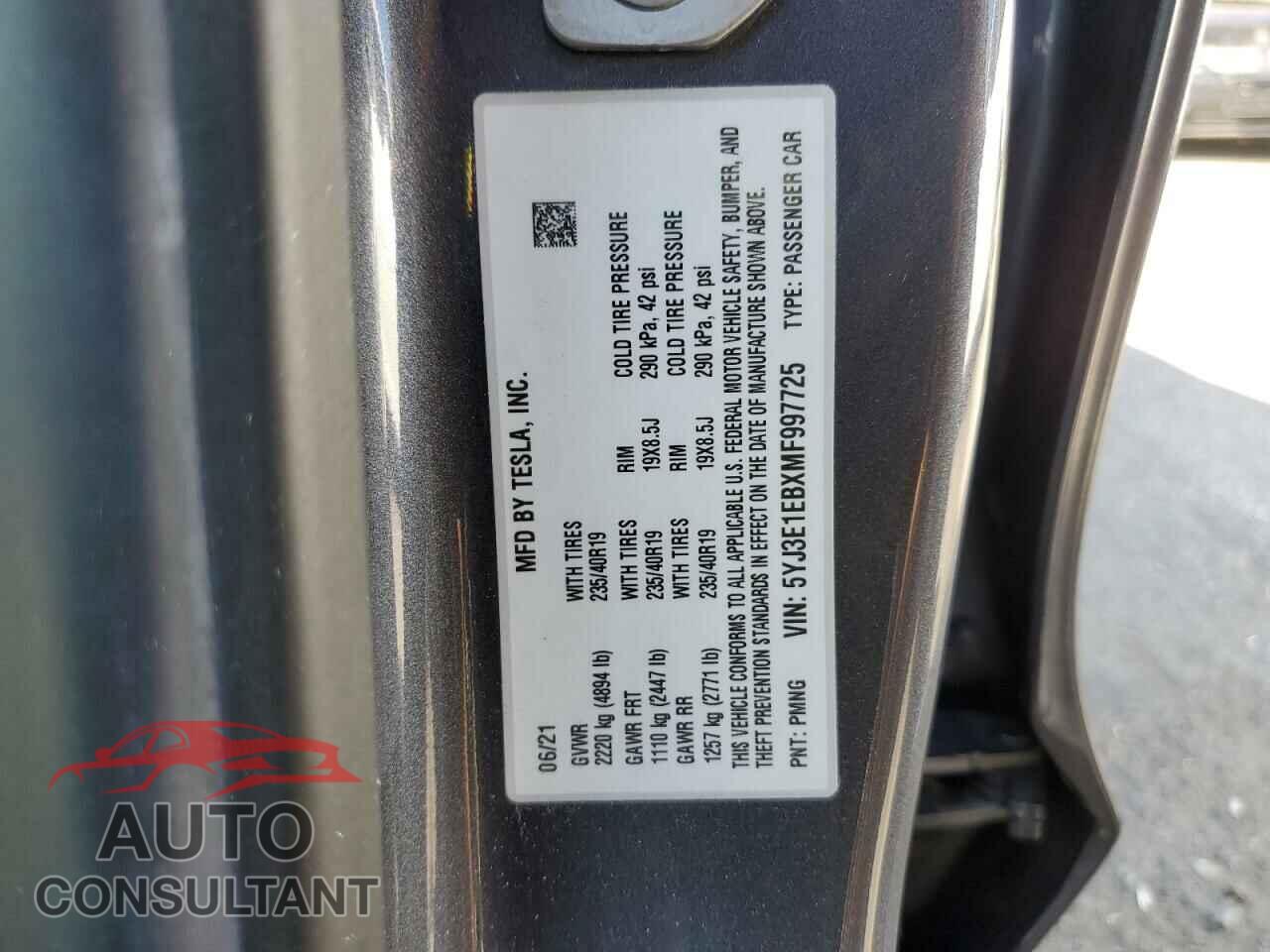 TESLA MODEL 3 2021 - 5YJ3E1EBXMF997725