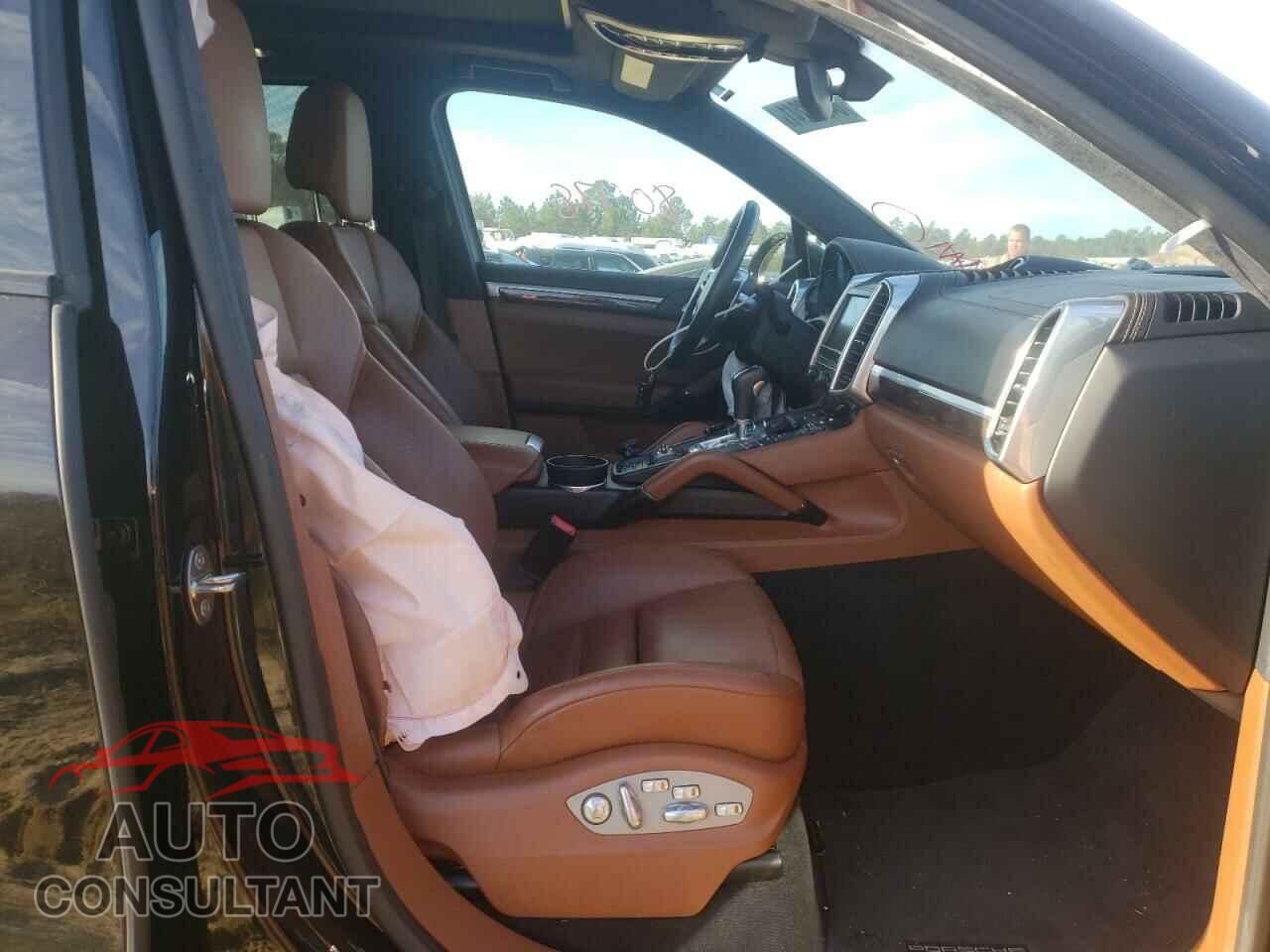 PORSCHE CAYENNE 2016 - WP1AC2A22GLA88631