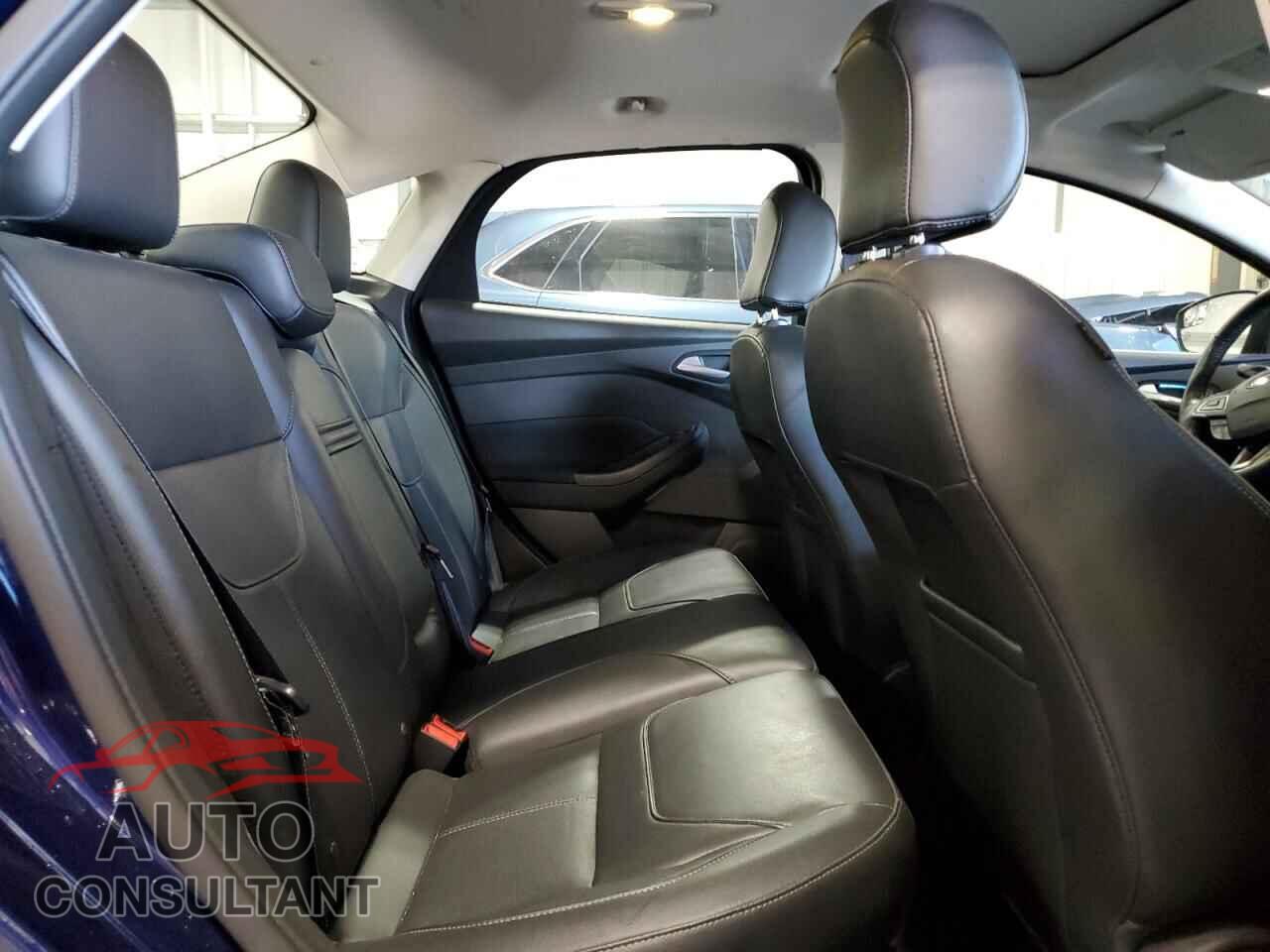 FORD FOCUS 2016 - 1FADP3F20GL301552