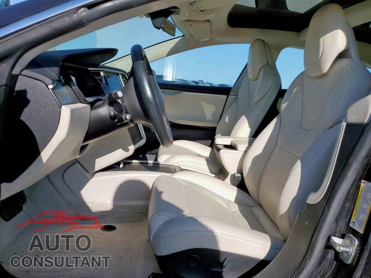 TESLA MODEL S 2017 - 5YJSA1E23HF233633