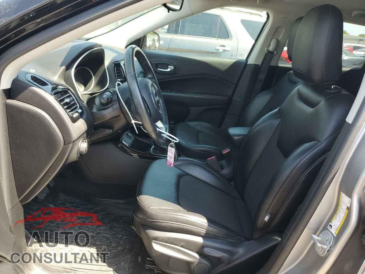 JEEP COMPASS 2018 - 3C4NJCBB2JT438557