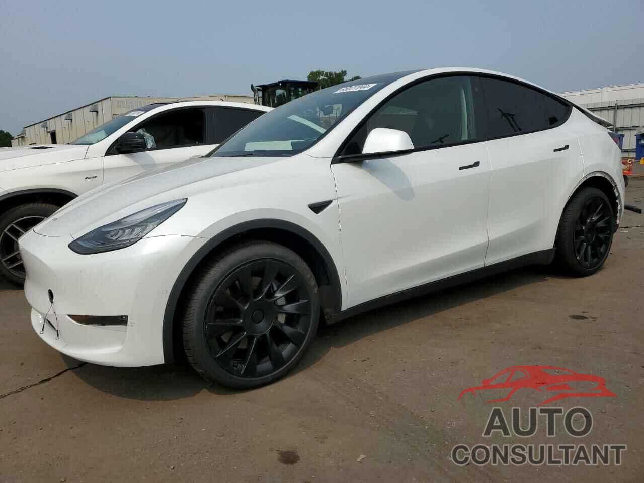 TESLA MODEL Y 2021 - 5YJYGDEEXMF074706