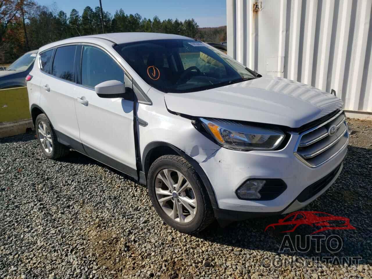 FORD ESCAPE 2017 - 1FMCU0GDXHUB05283