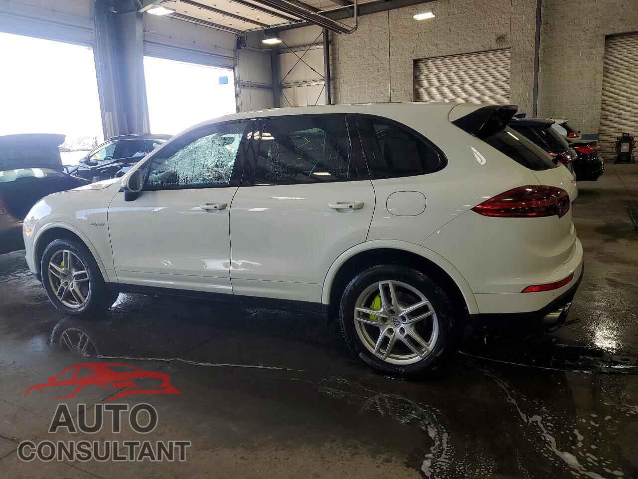 PORSCHE CAYENNE 2017 - WP1AE2A29HLA70641