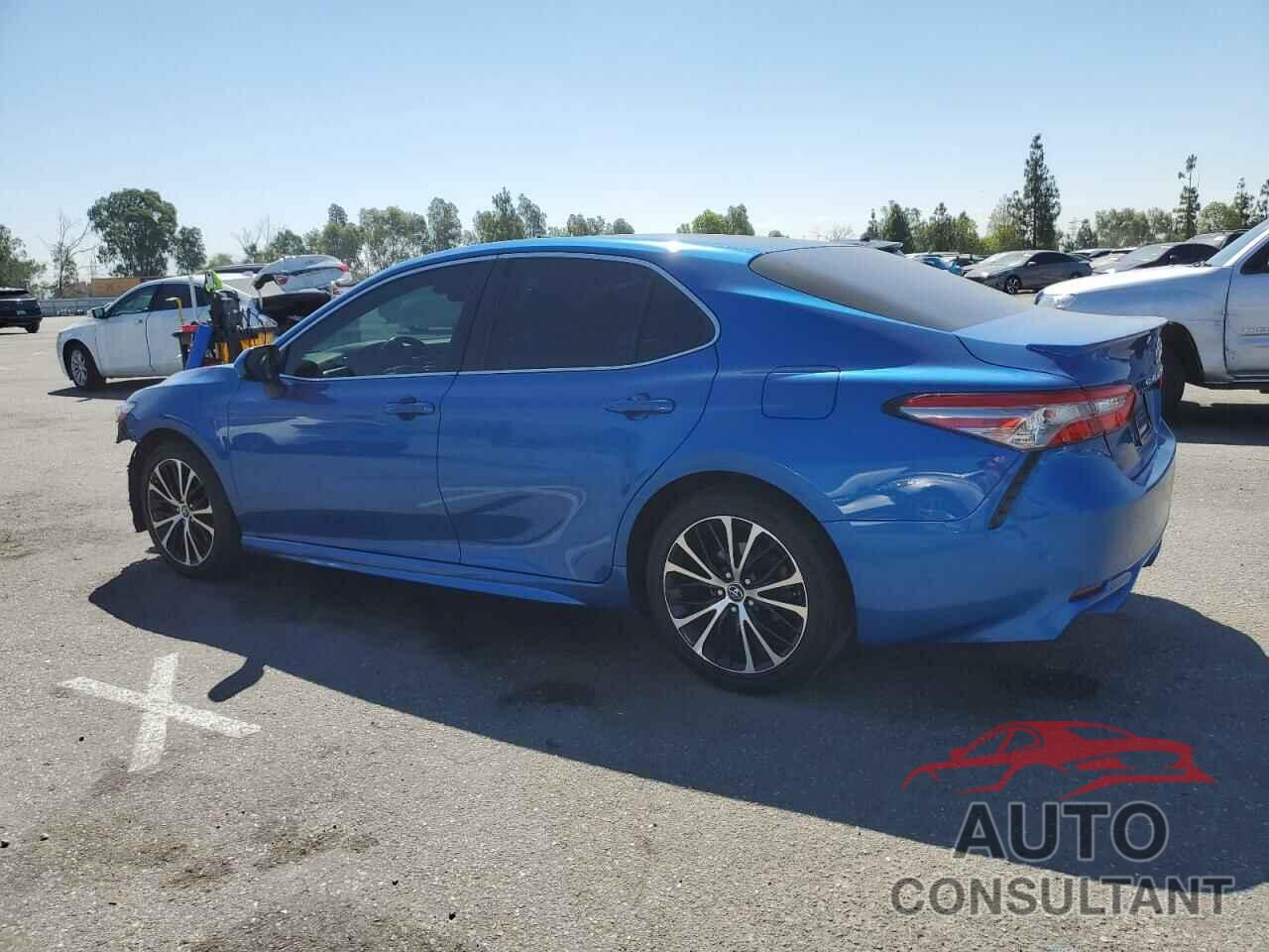 TOYOTA CAMRY 2018 - 4T1B11HK6JU088222