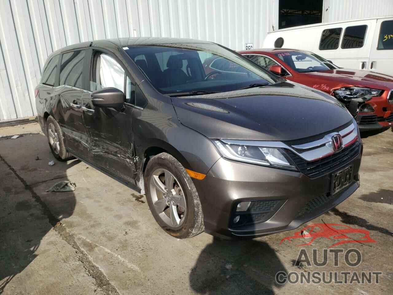 HONDA ODYSSEY 2018 - 5FNRL6H72JB025763