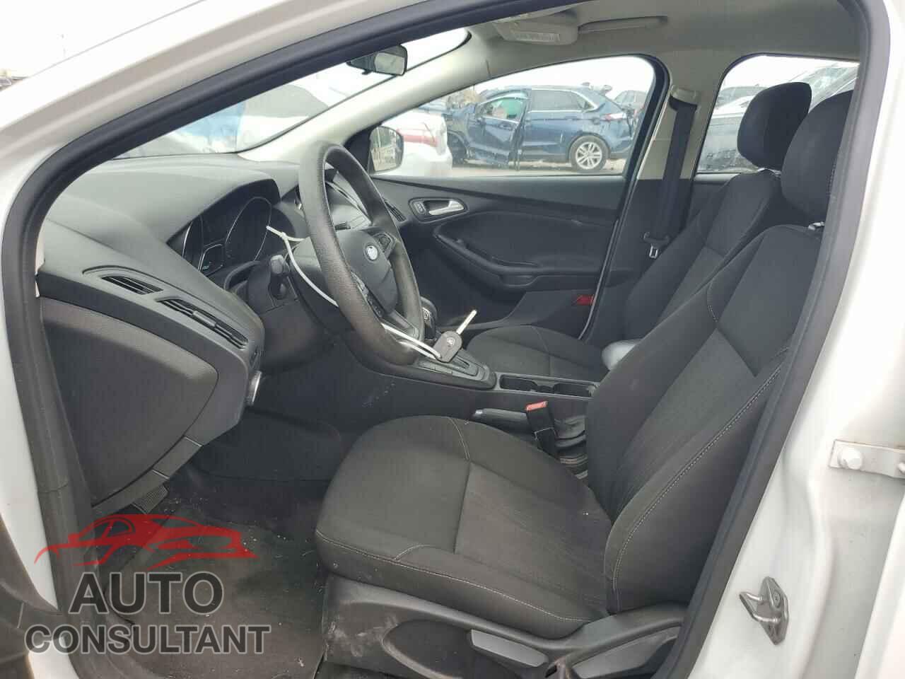 FORD FOCUS 2018 - 1FADP3FE2JL311596