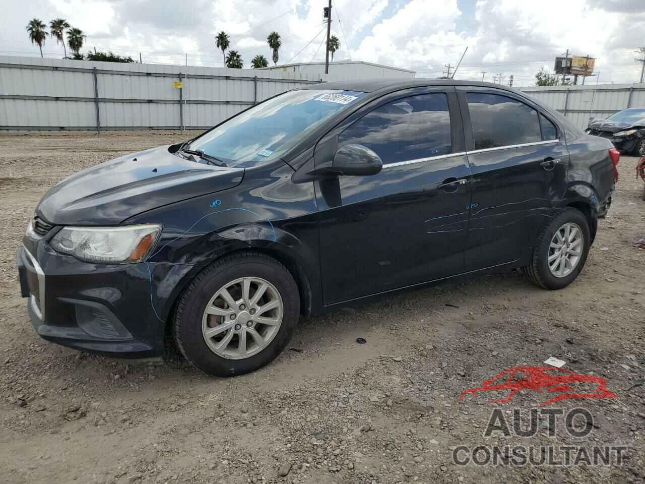 CHEVROLET SONIC 2018 - 1G1JD5SH3J4104039