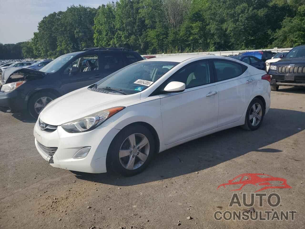 HYUNDAI ELANTRA 2013 - 5NPDH4AE0DH437128