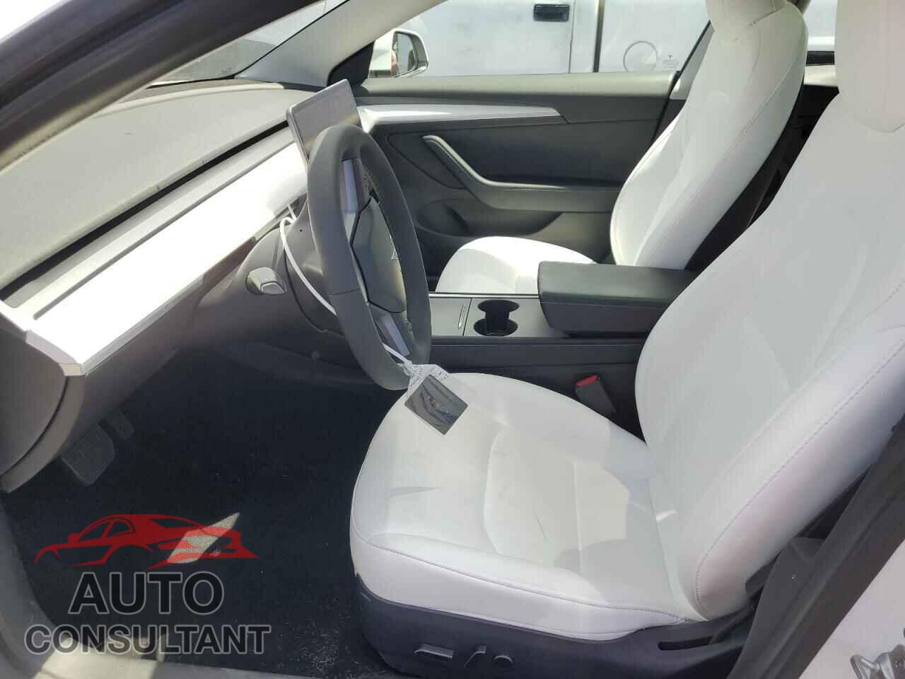 TESLA MODEL 3 2021 - 5YJ3E1EB2MF013371