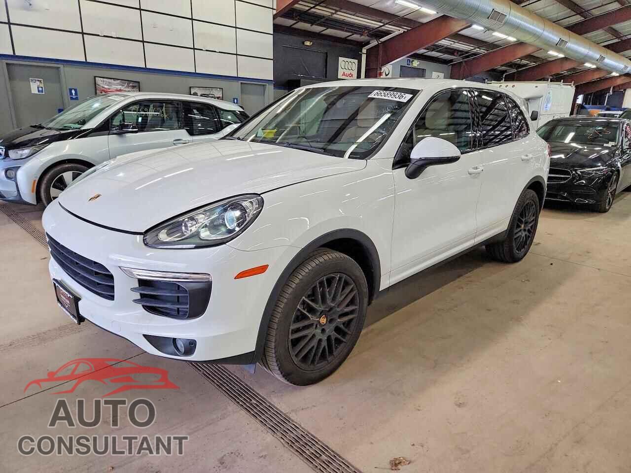 PORSCHE CAYENNE 2018 - WP1AA2A28JKA06145