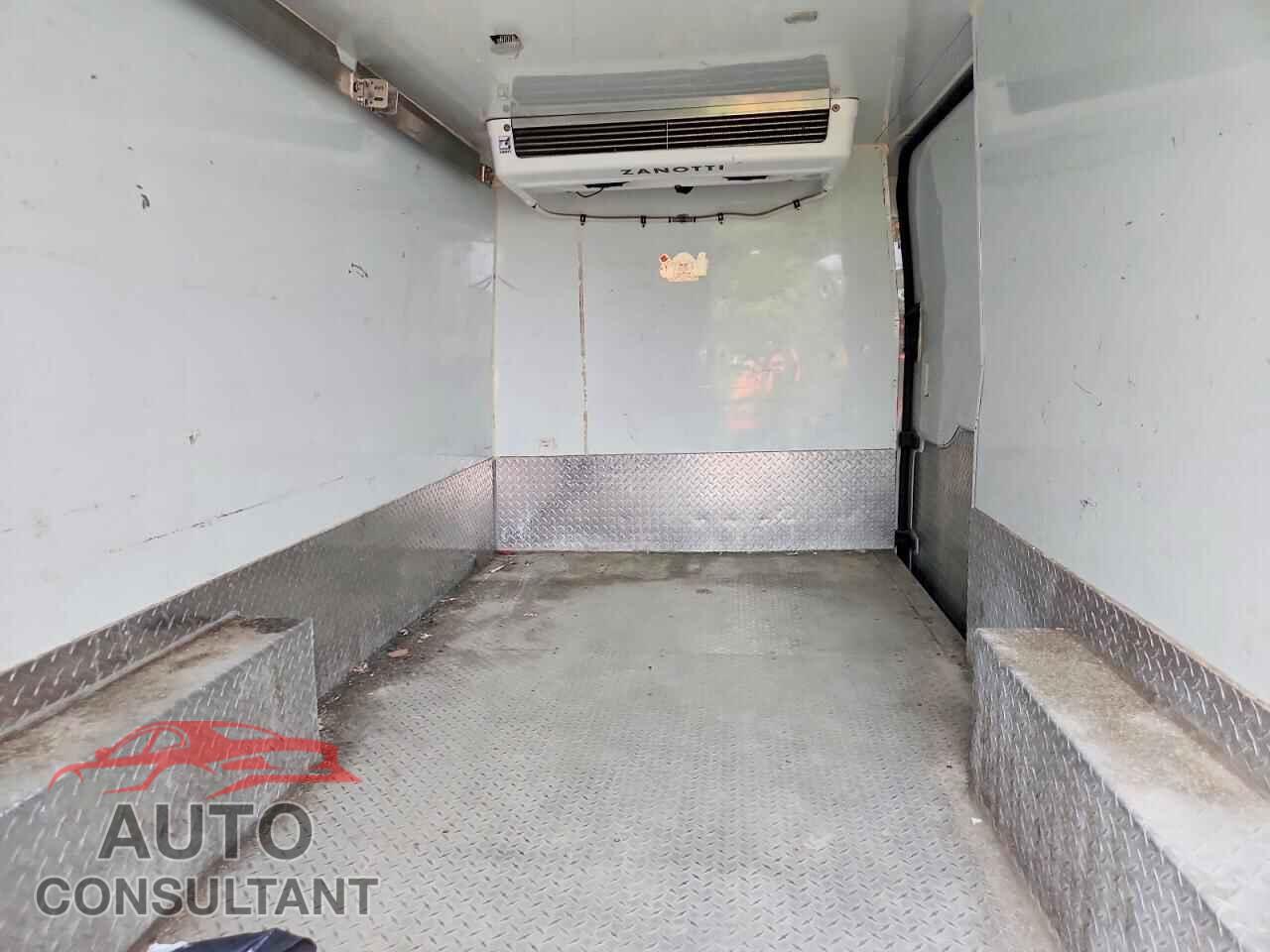 FORD TRANSIT 2018 - 1FTYR2CM5JKB26671