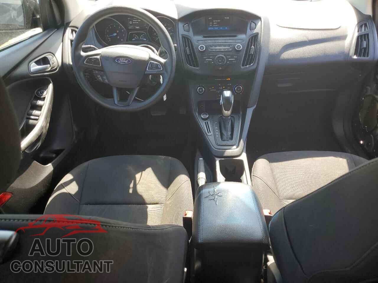 FORD FOCUS 2015 - 1FADP3F2XFL287500