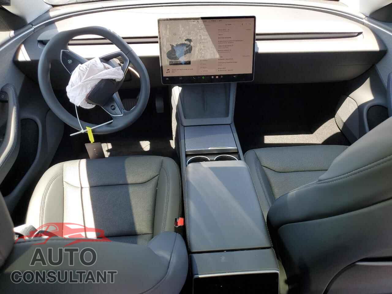 TESLA MODEL 3 2025 - 5YJ3E1EAXSF018693