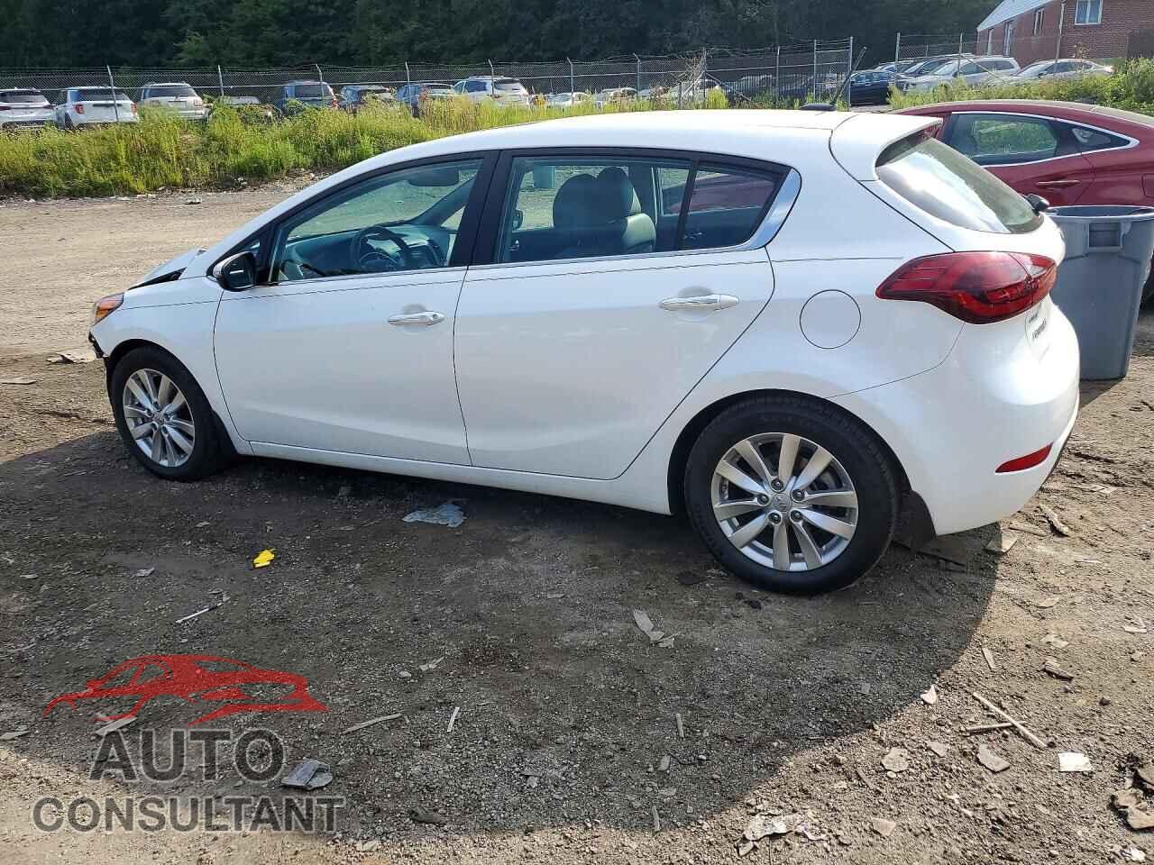 KIA FORTE 2015 - KNAFX5A84F5266332