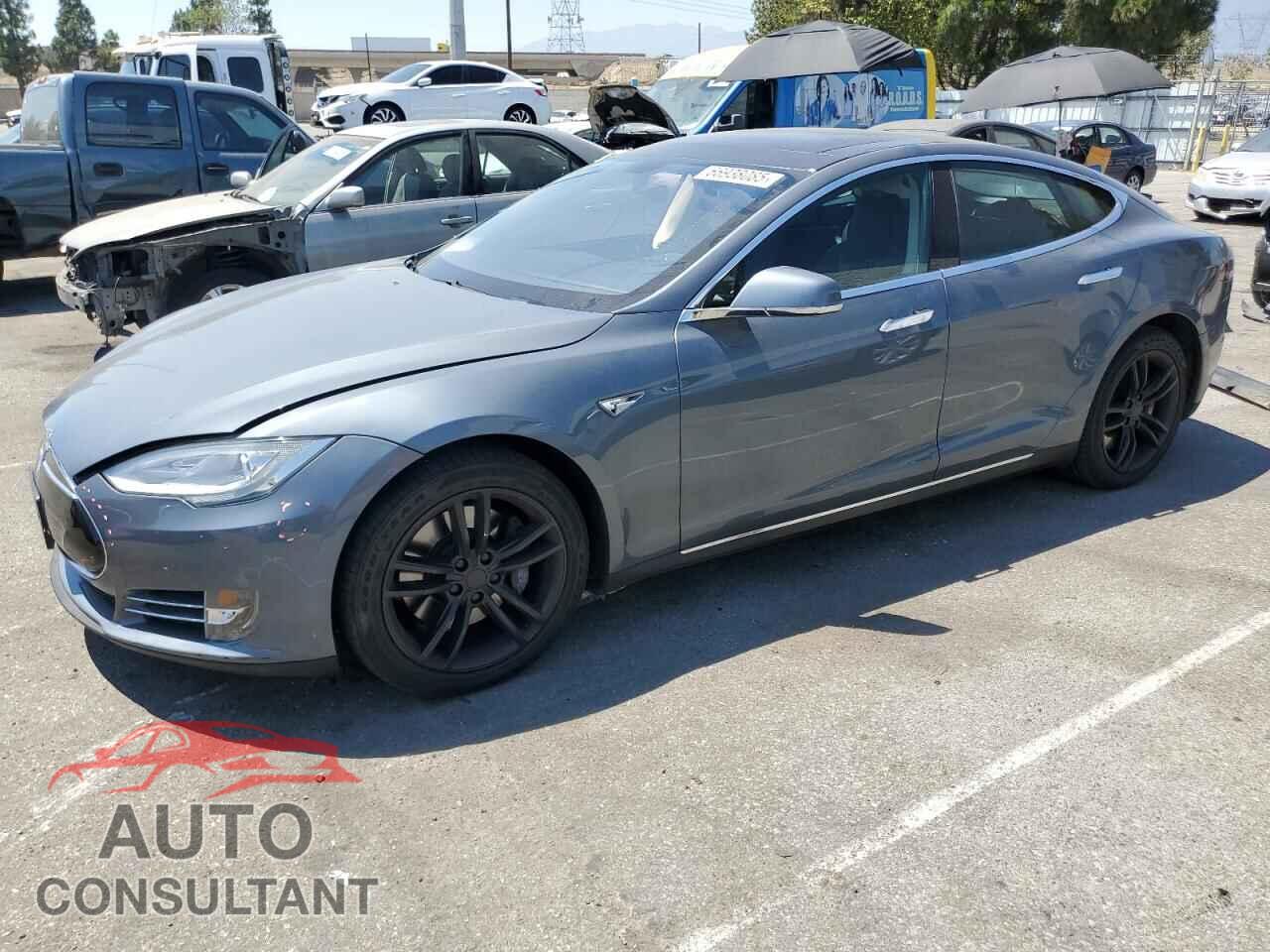 TESLA MODEL S 2013 - 5YJSA1CG9DFP08274