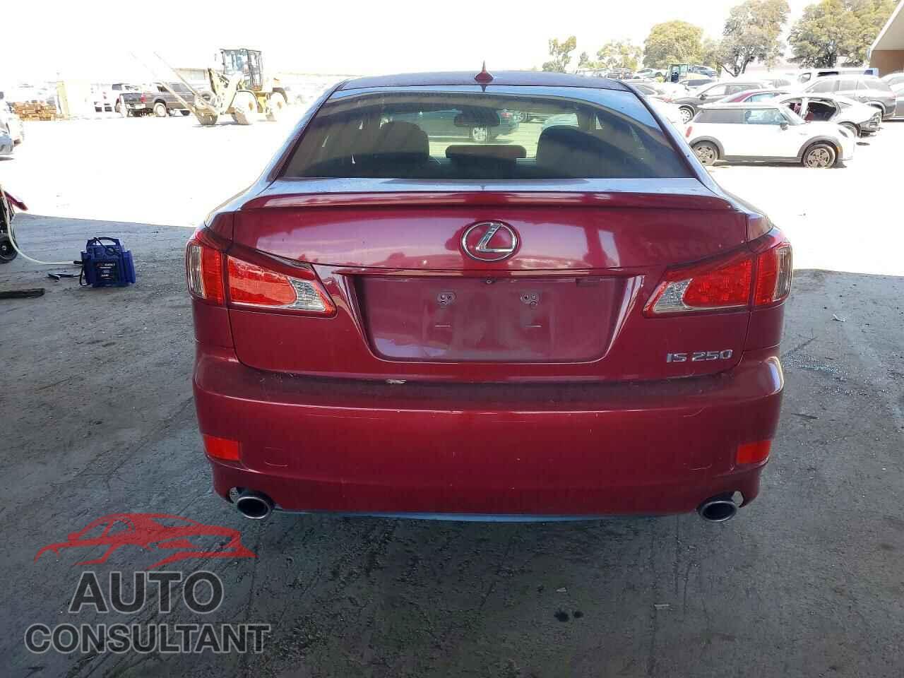 LEXUS IS 2011 - JTHBF5C25B5131429