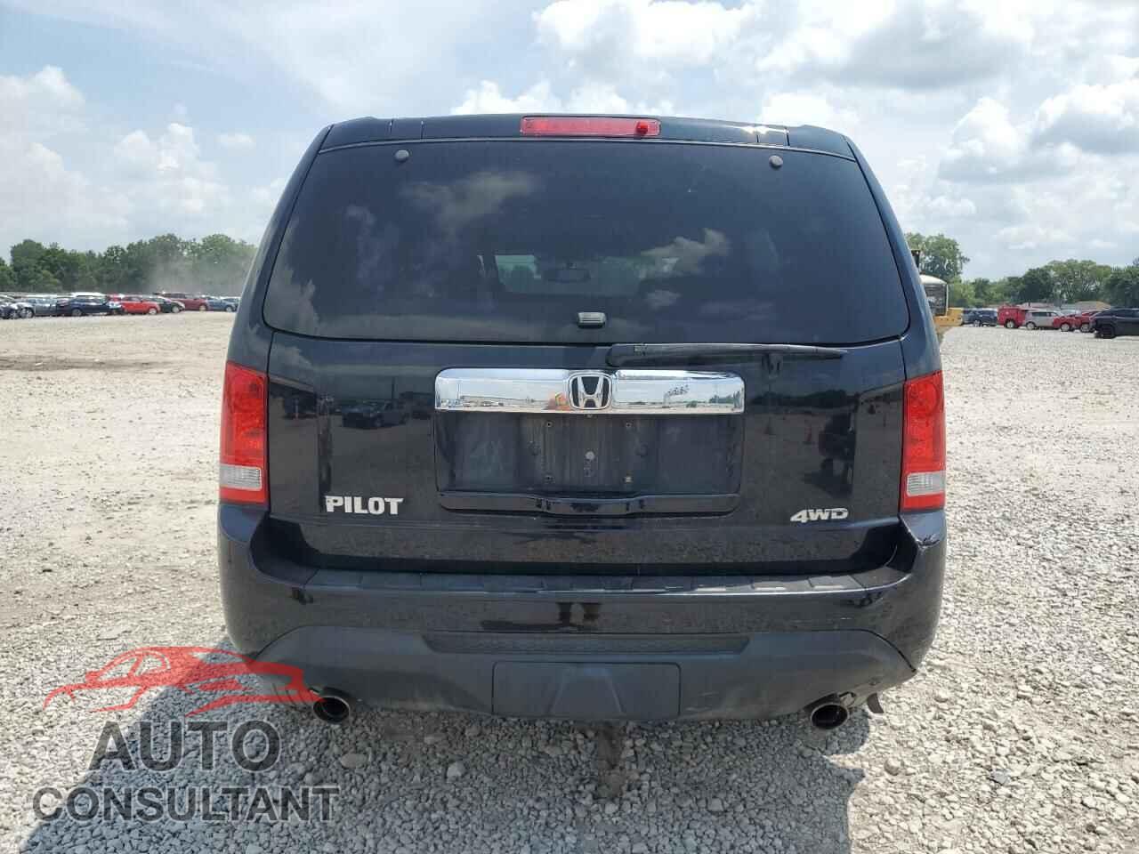 HONDA PILOT 2015 - 5FNYF4H58FB067593