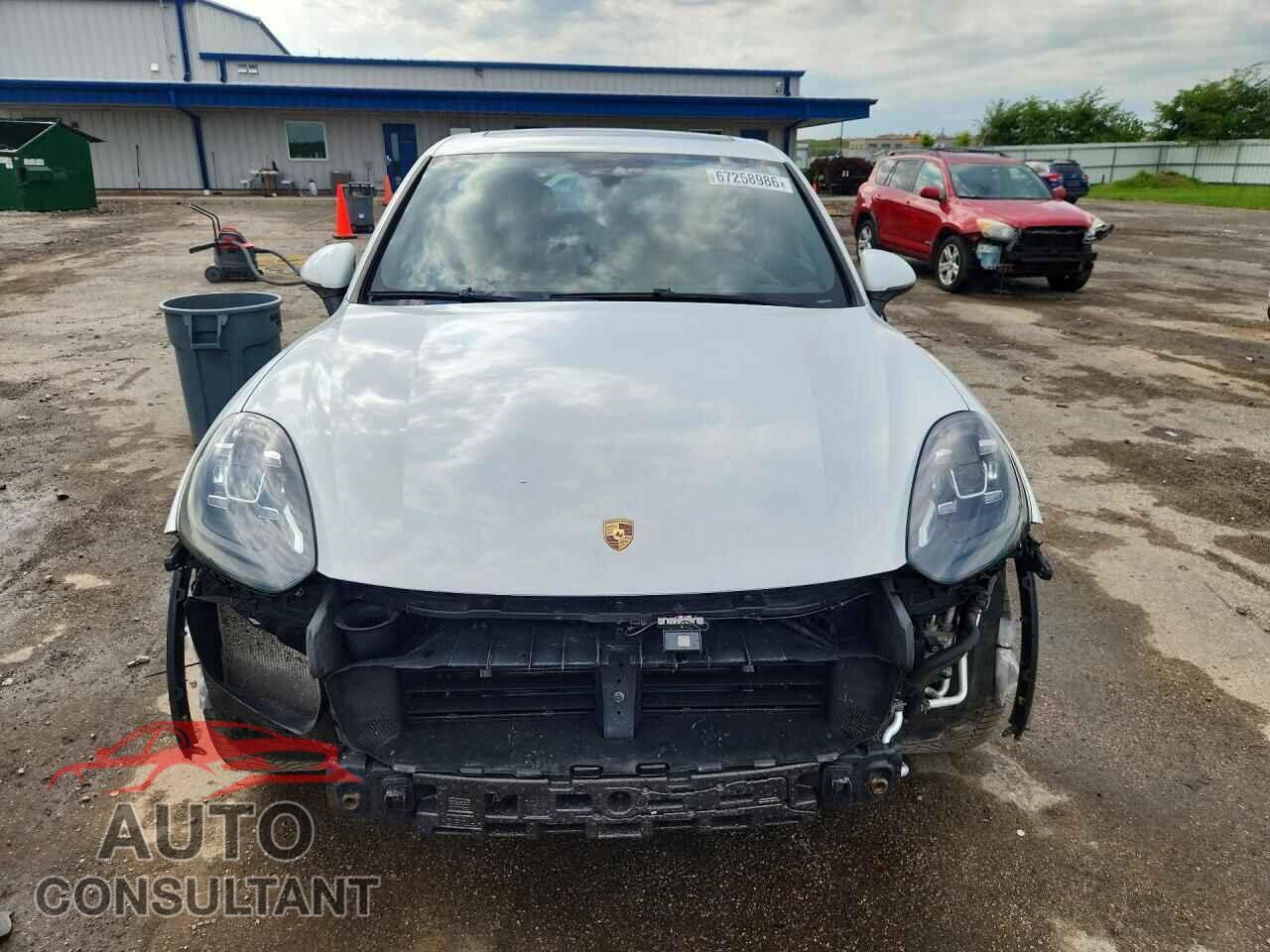 PORSCHE CAYENNE 2016 - WP1AE2A25GLA17112