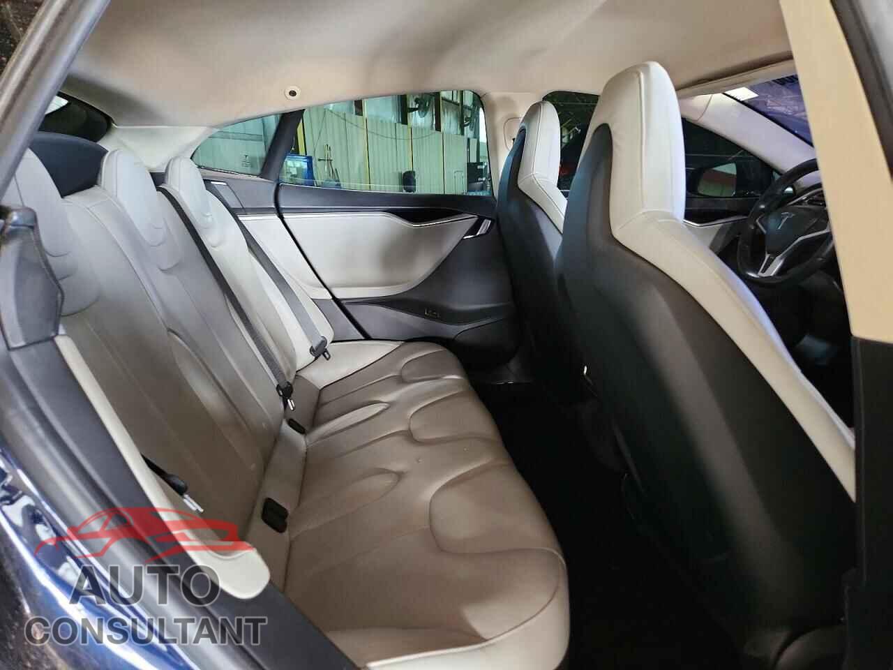 TESLA MODEL S 2012 - 5YJSA1DN2CFP01324