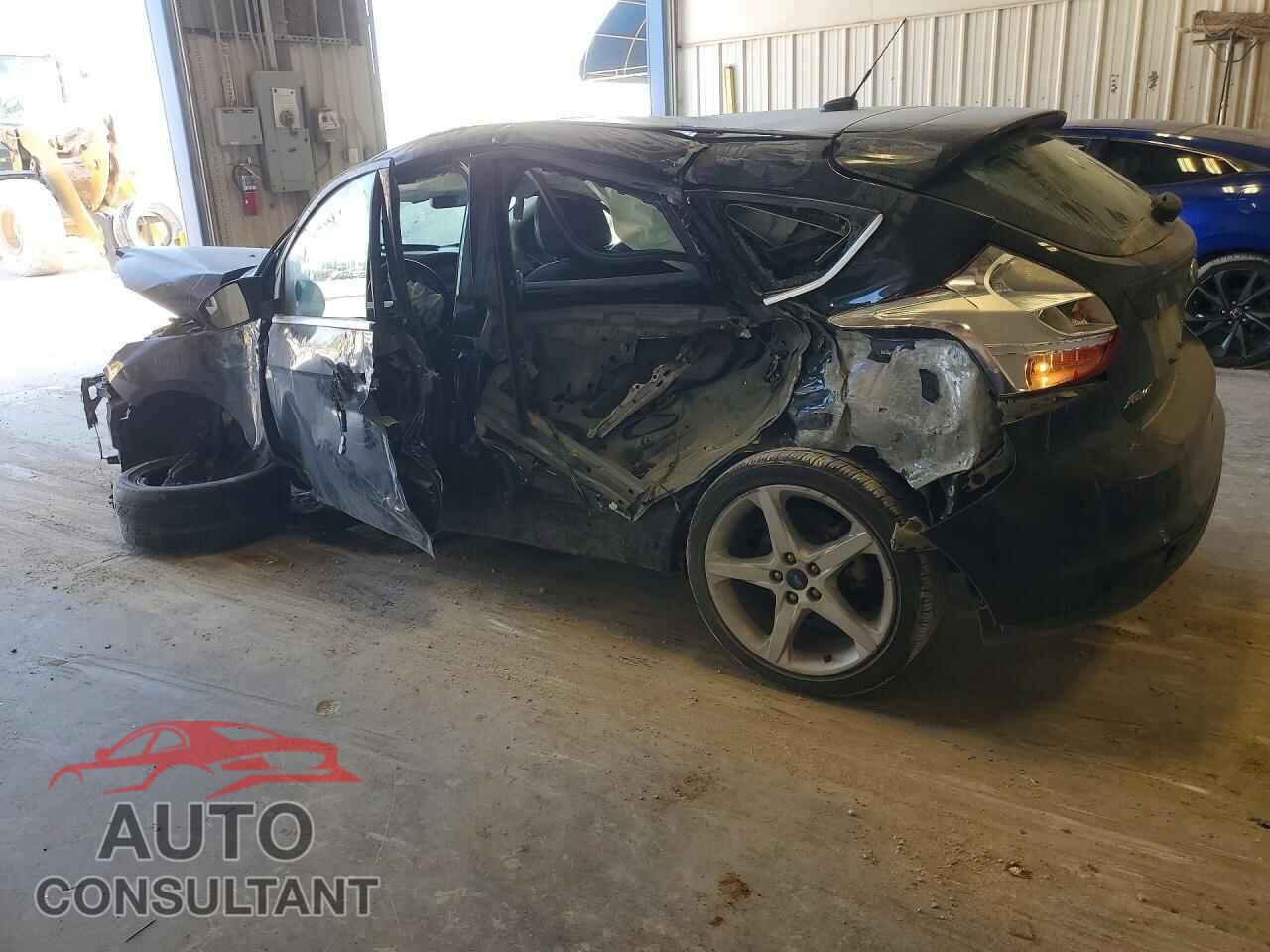 FORD FOCUS 2012 - 1FAHP3N20CL449438