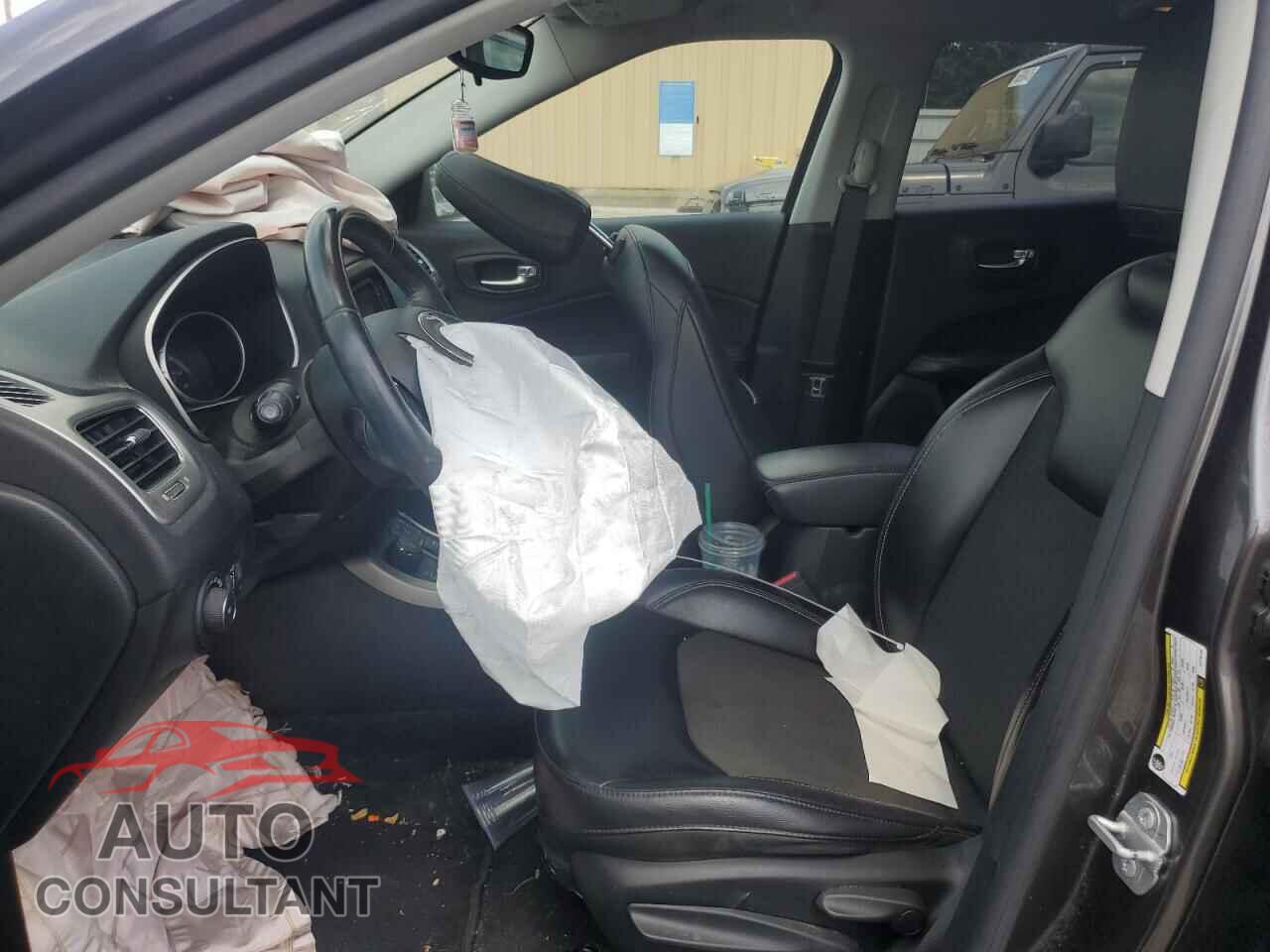 JEEP COMPASS 2018 - 3C4NJDBB9JT270745