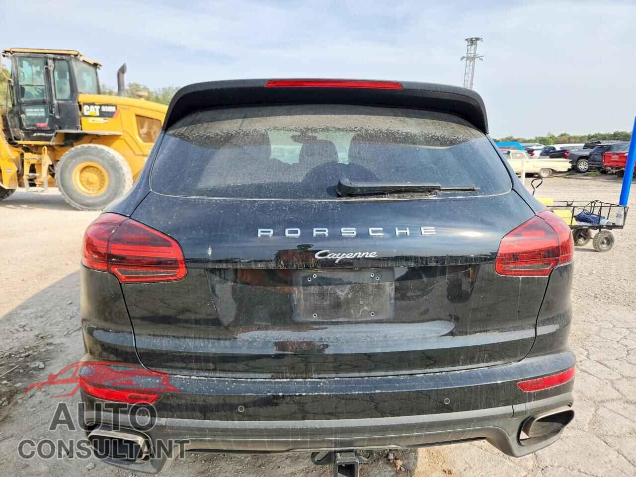 PORSCHE CAYENNE 2016 - WP1AA2A28GKA10737