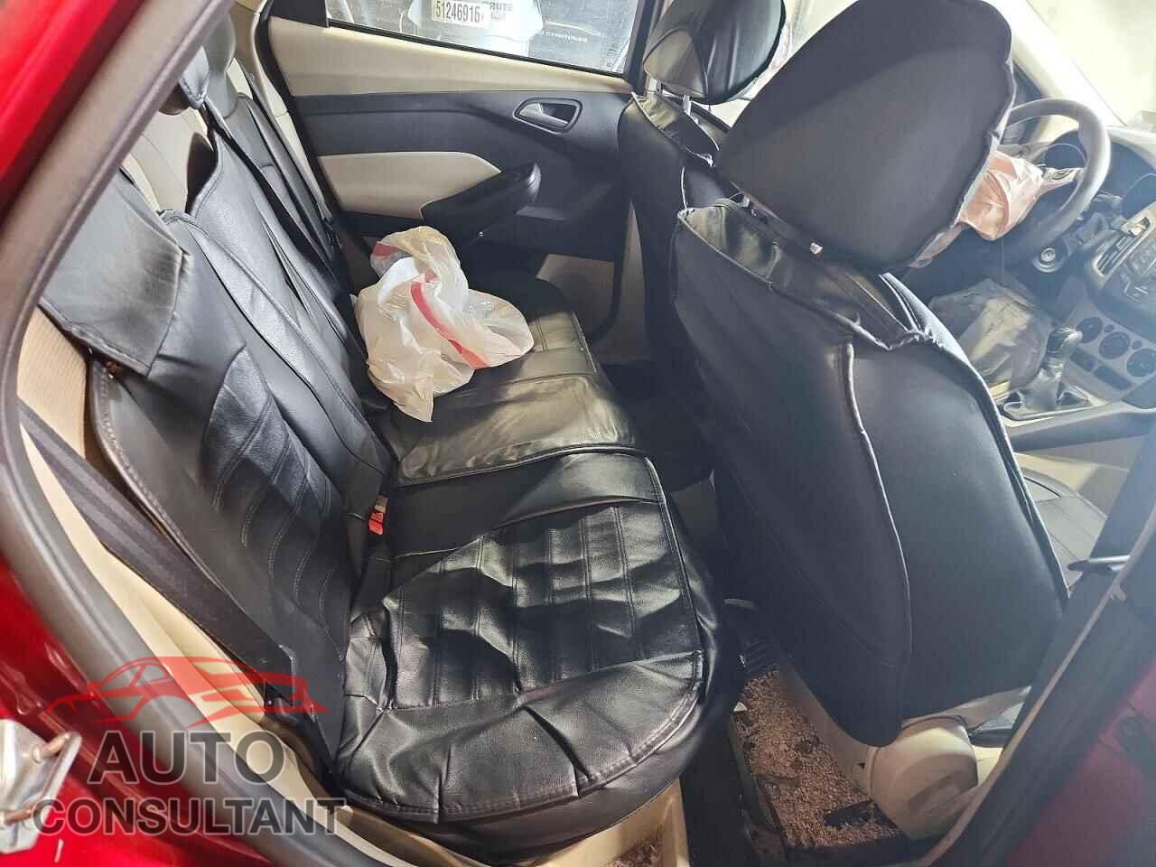 FORD FOCUS 2014 - 1FADP3F25EL274524