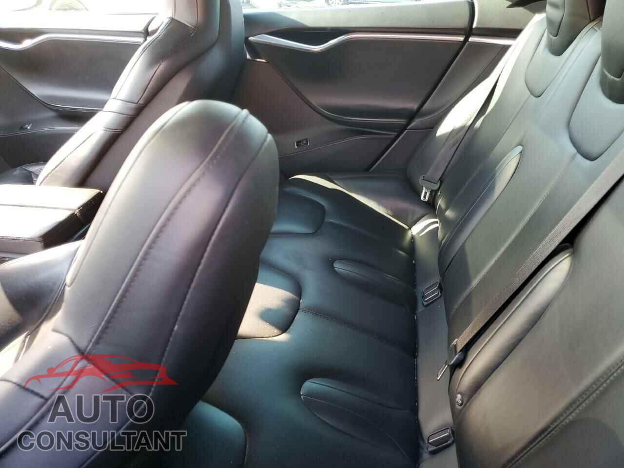TESLA MODEL S 2016 - 5YJSA1E46GF143876