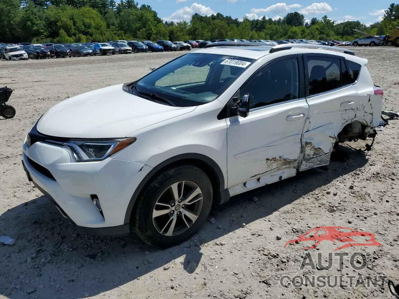 TOYOTA RAV4 2017 - JTMRFREV7HJ115411