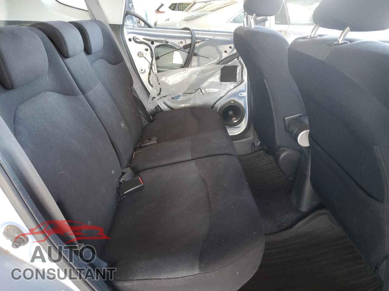 HONDA FIT 2010 - JHMGE8H46AC024307