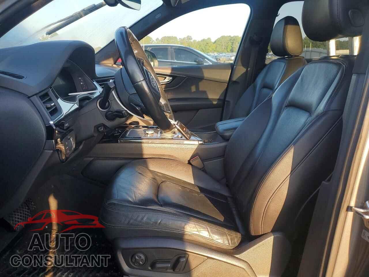 AUDI Q7 2017 - WA1LAAF73HD028944