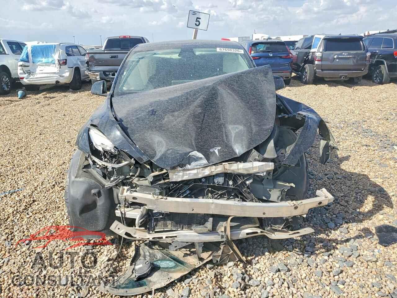 TESLA MODEL Y 2021 - 5YJYGDED2MF107446