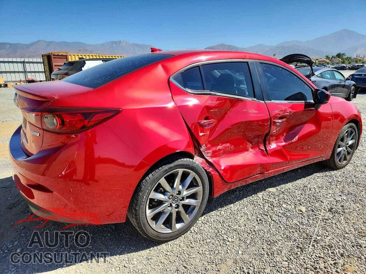 MAZDA 3 2018 - 3MZBN1V32JM256428