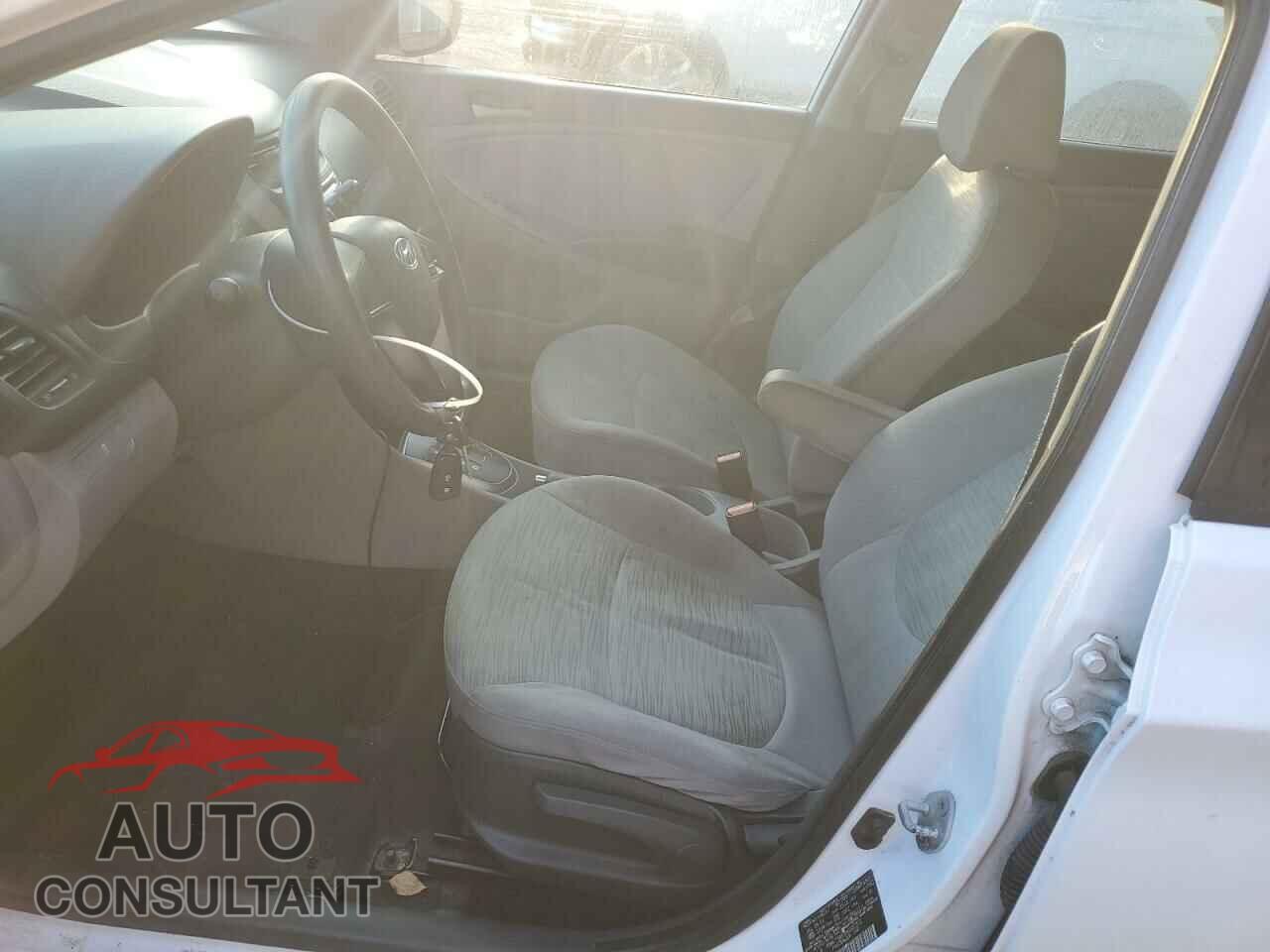 HYUNDAI ACCENT 2017 - KMHCT5AE2HU307312