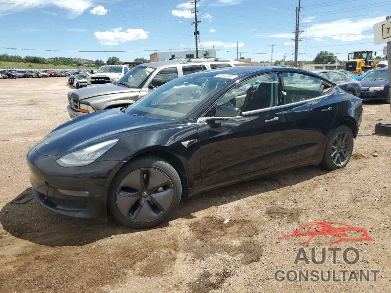 TESLA MODEL 3 2019 - 5YJ3E1EB3KF197118