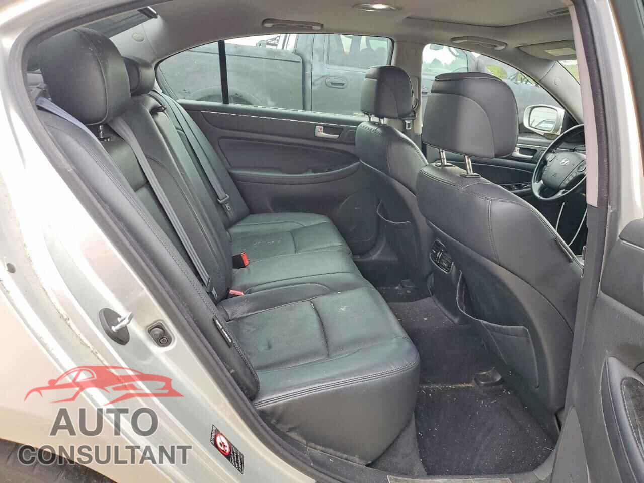 HYUNDAI GENESIS 2013 - KMHGC4DD7DU221079
