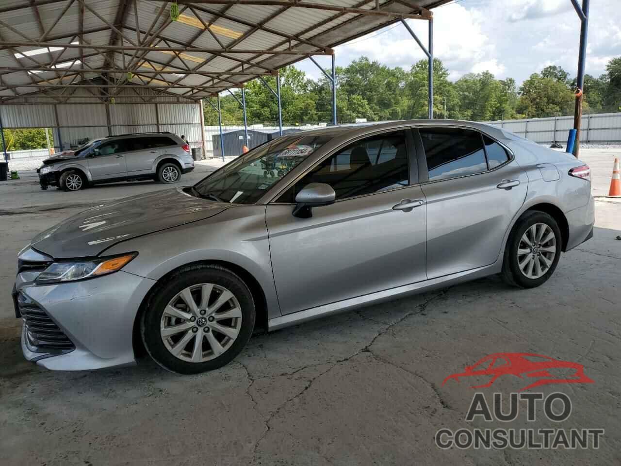 TOYOTA CAMRY 2018 - 4T1B11HK4JU151866