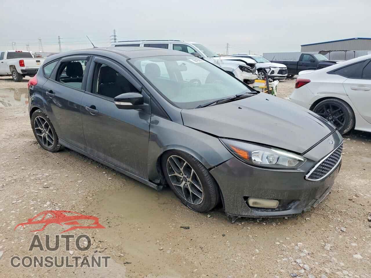 FORD FOCUS 2017 - 1FADP3M24HL289619
