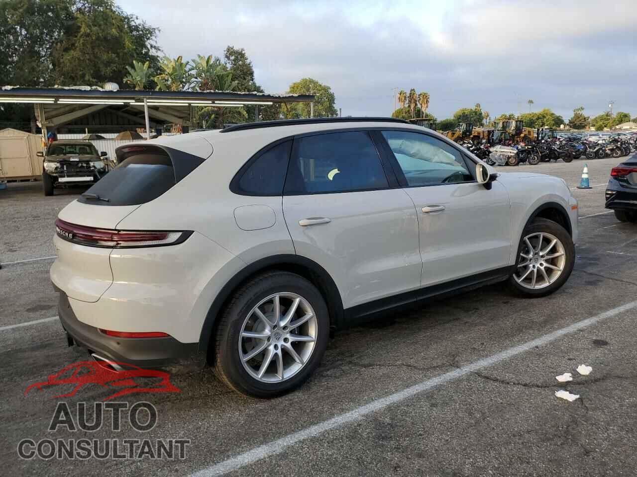 PORSCHE CAYENNE 2024 - WP1AA2AY4RDA10228