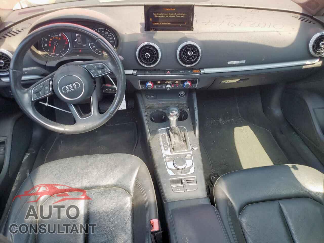 AUDI A3 2018 - WAUAUGFF7J1032420