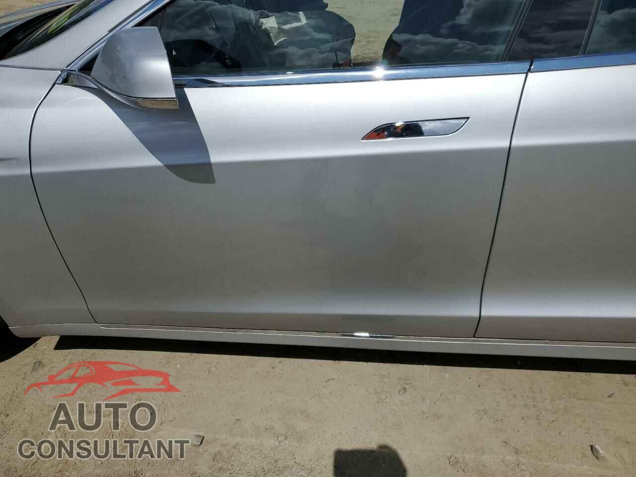 TESLA MODEL S 2018 - 5YJSA1E22JF281288
