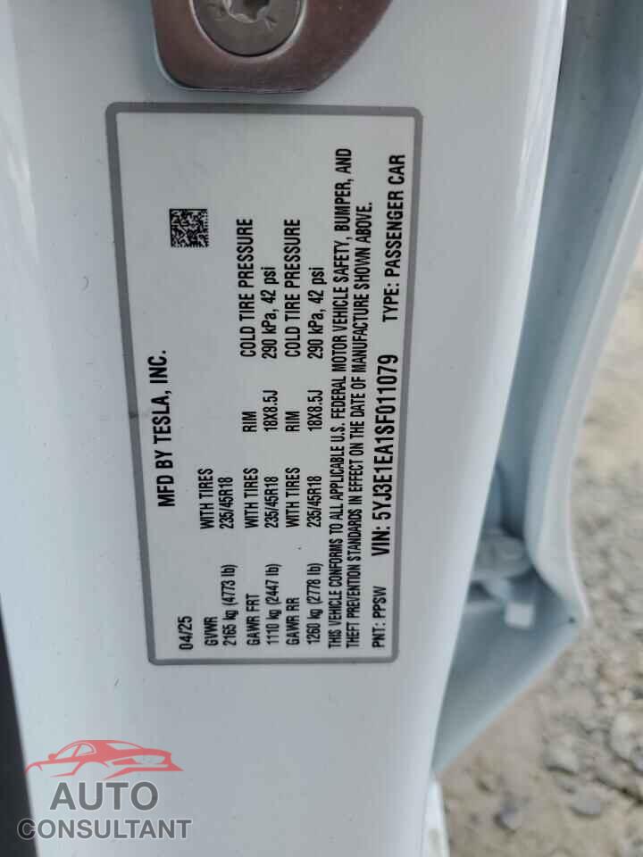 TESLA MODEL 3 2025 - 5YJ3E1EA1SF011079