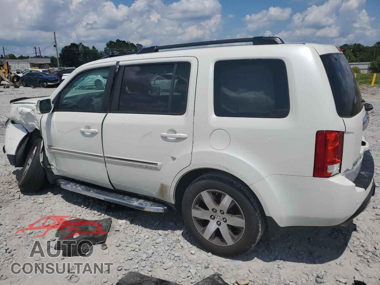 HONDA PILOT 2015 - 5FNYF4H99FB052992