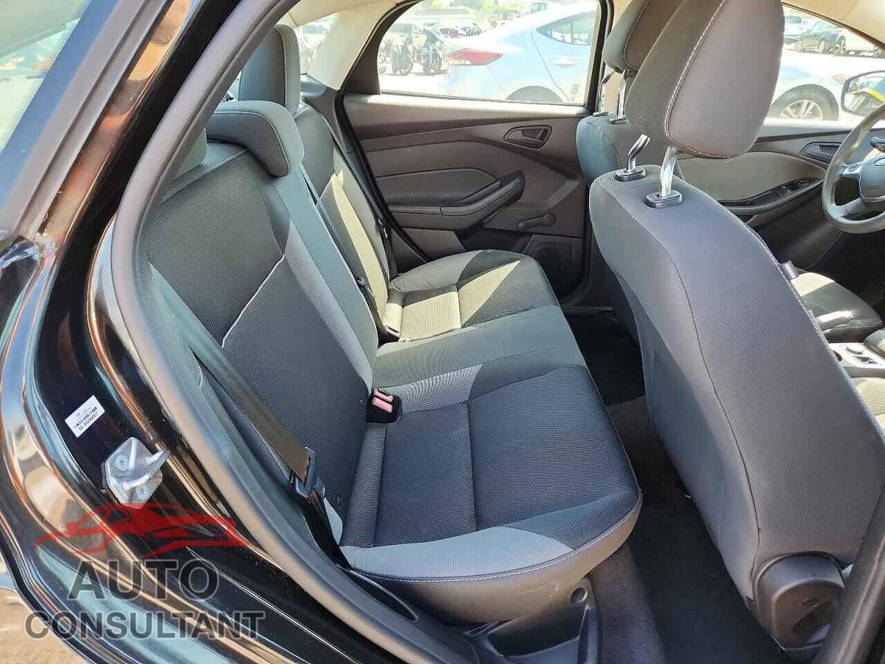 FORD FOCUS 2014 - 1FADP3E24EL432126