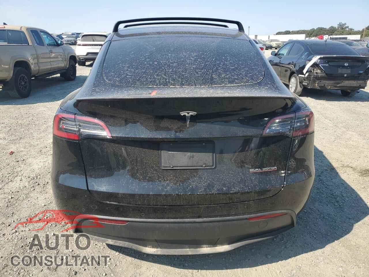TESLA MODEL Y 2022 - 7SAYGDEF7NF411300