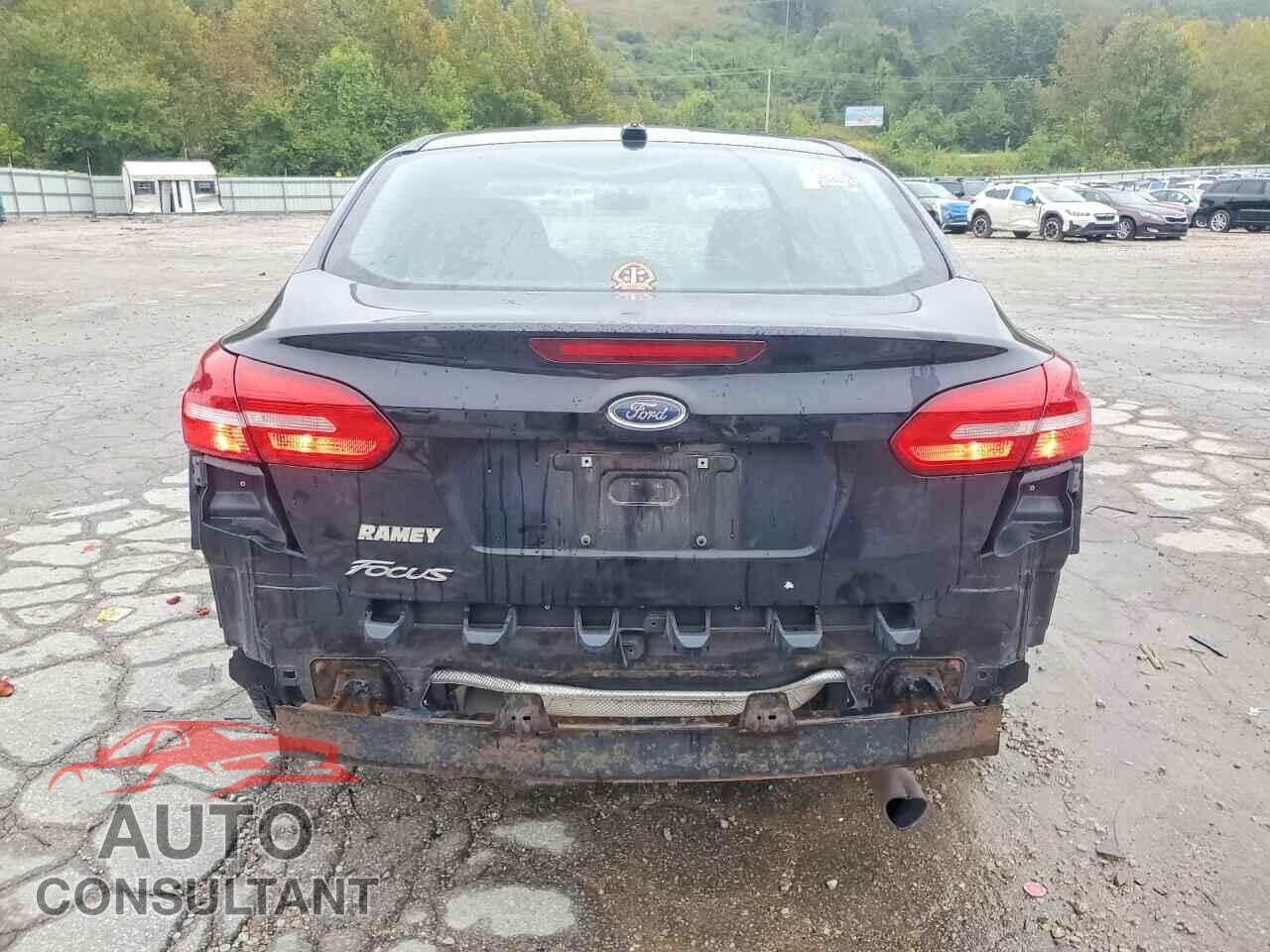 FORD FOCUS 2018 - 1FADP3E22JL201428