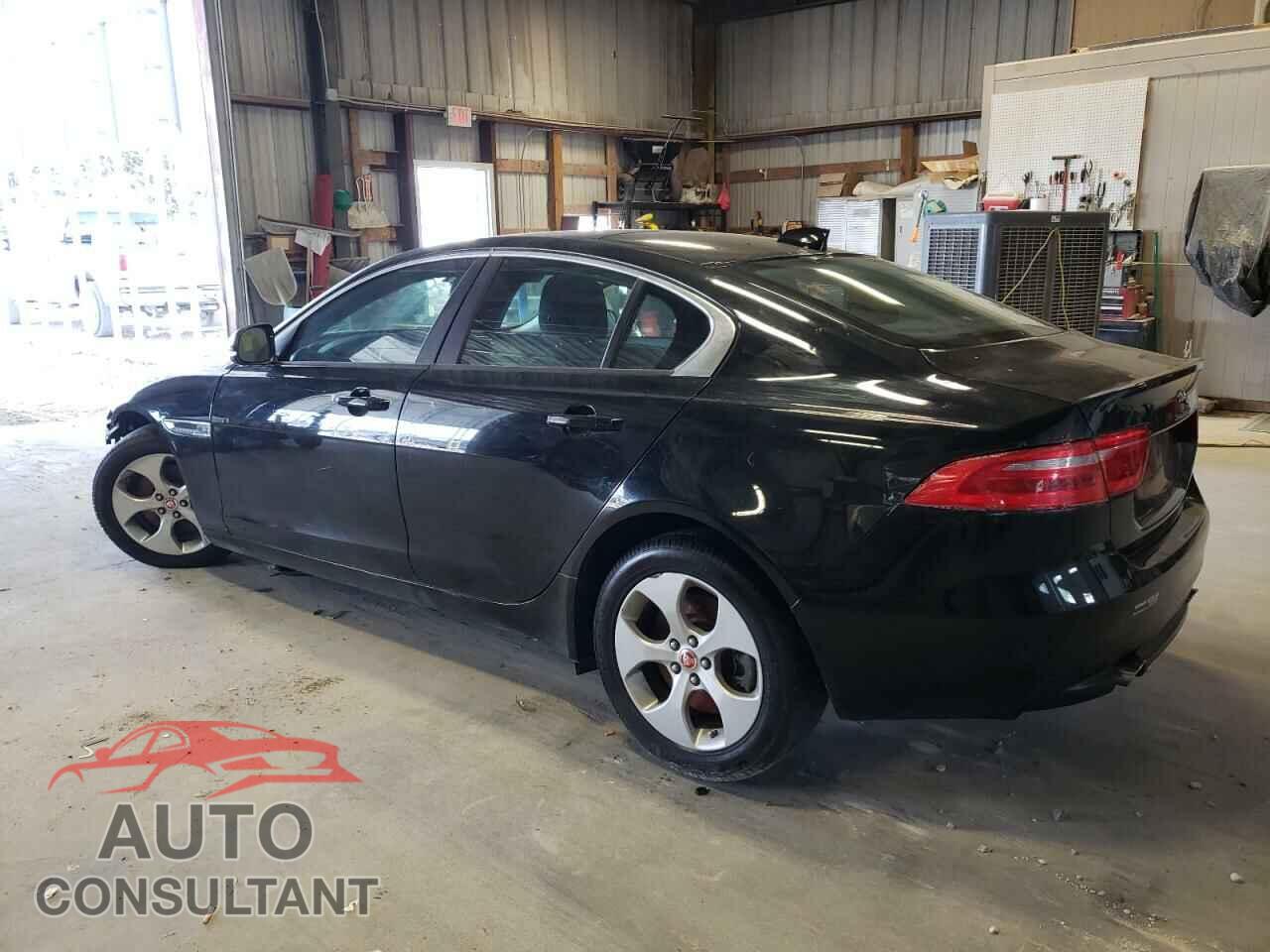 JAGUAR XE 2018 - SAJAR4FX1JCP33892