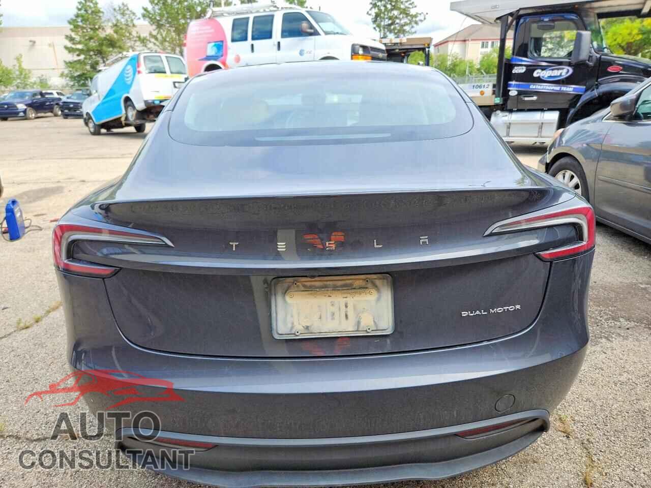 TESLA MODEL 3 2024 - 5YJ3E1EB2RF721756
