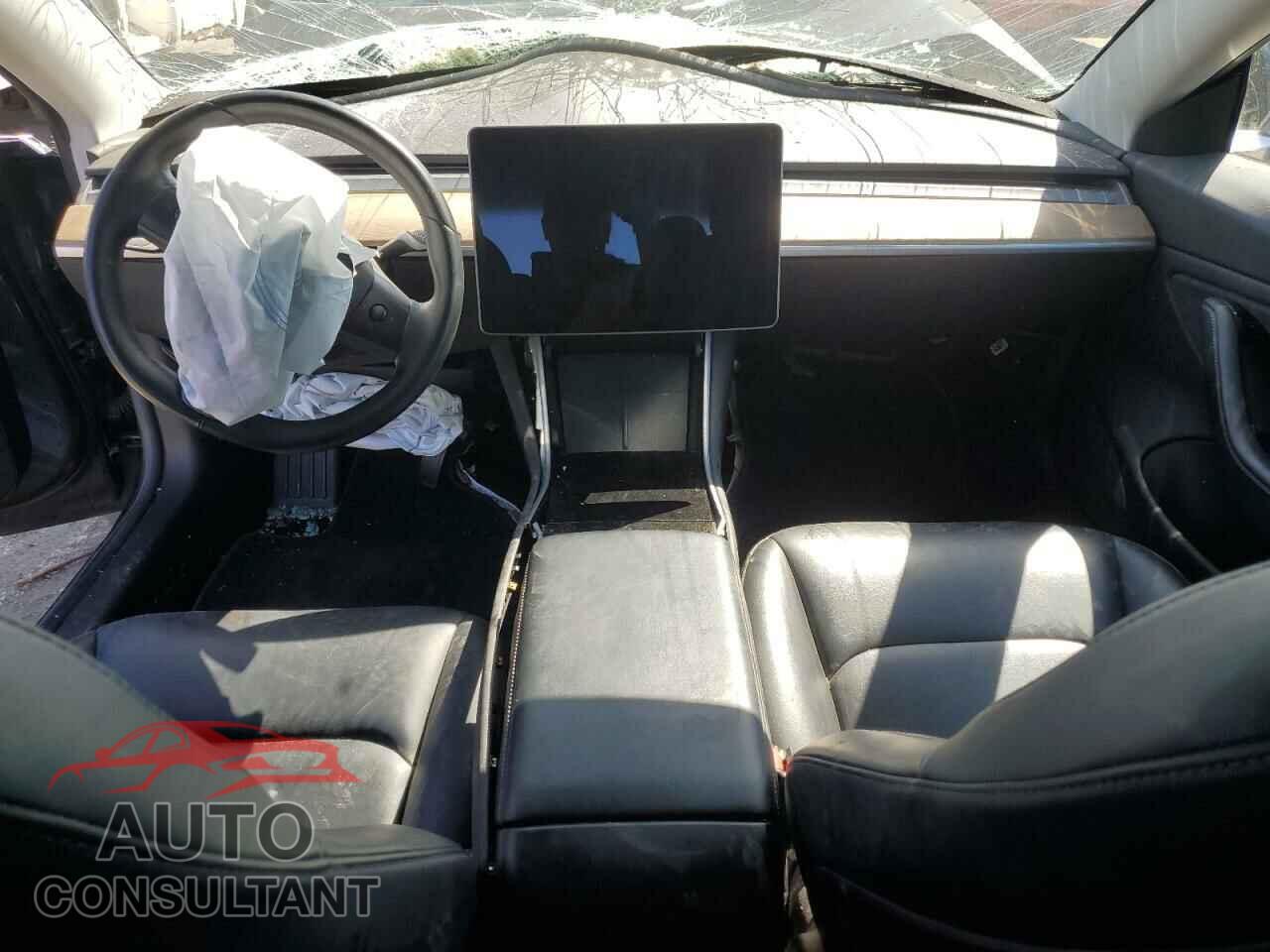 TESLA MODEL 3 2018 - 5YJ3E1EA7JF019931